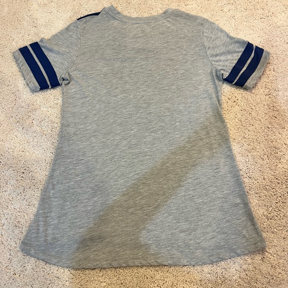 Disney Women’s T-Shirt Featuring the Castle and D71 Varsity Design Size M - Picture 2 of 8